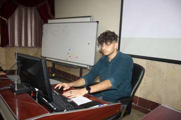 برگزاری کارگاه آموزشی نرم افزار با حضور دانشجویان